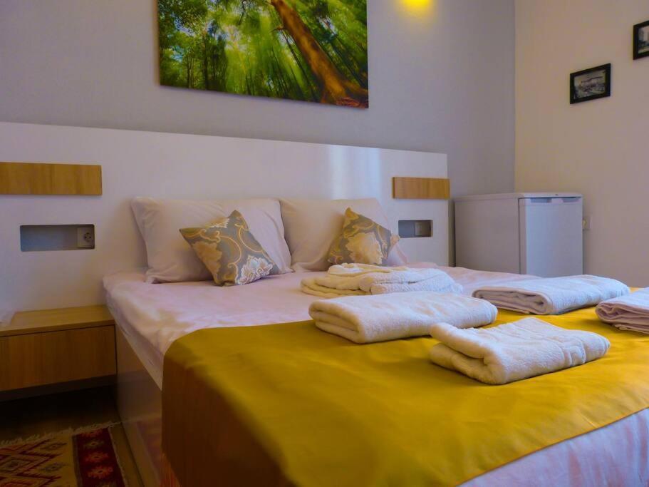 Live-Inn Stunning Apartment On Azneft Sq With President Palace & Old City Views Баку Екстер'єр фото