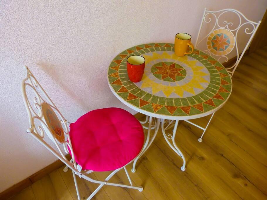 Live-Inn Stunning Apartment On Azneft Sq With President Palace & Old City Views Баку Екстер'єр фото