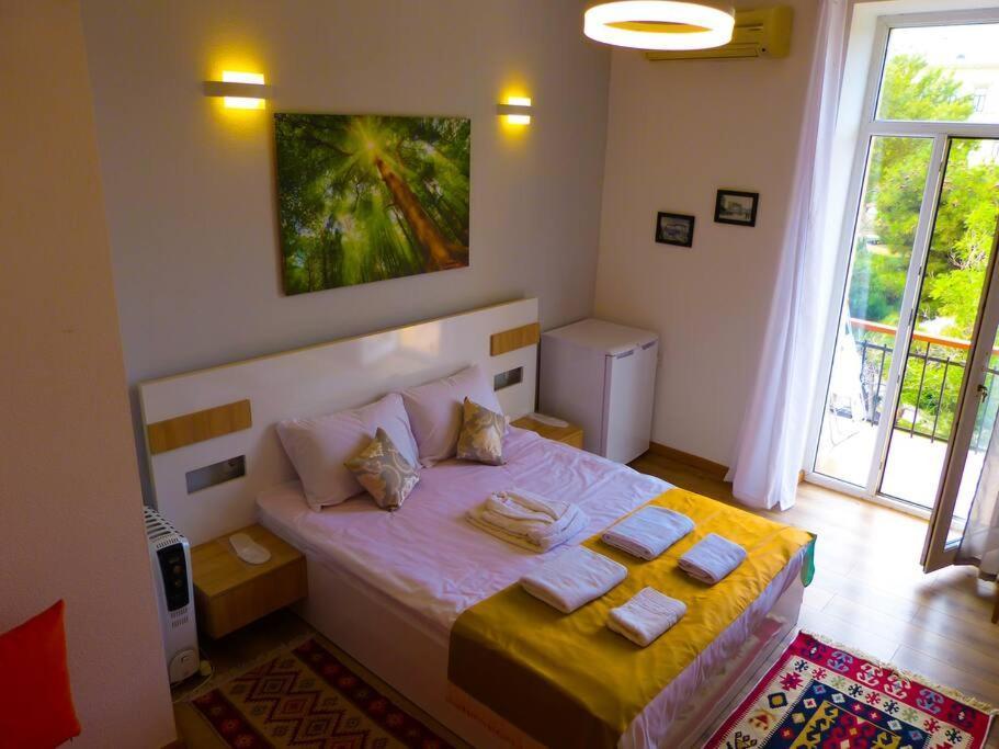 Live-Inn Stunning Apartment On Azneft Sq With President Palace & Old City Views Баку Екстер'єр фото